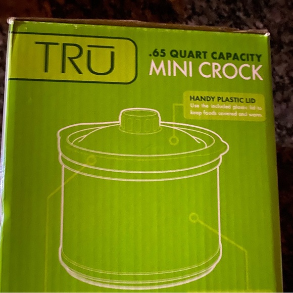 TRU Red Mini Crock Pot-NWOT - Picture 3 of 5